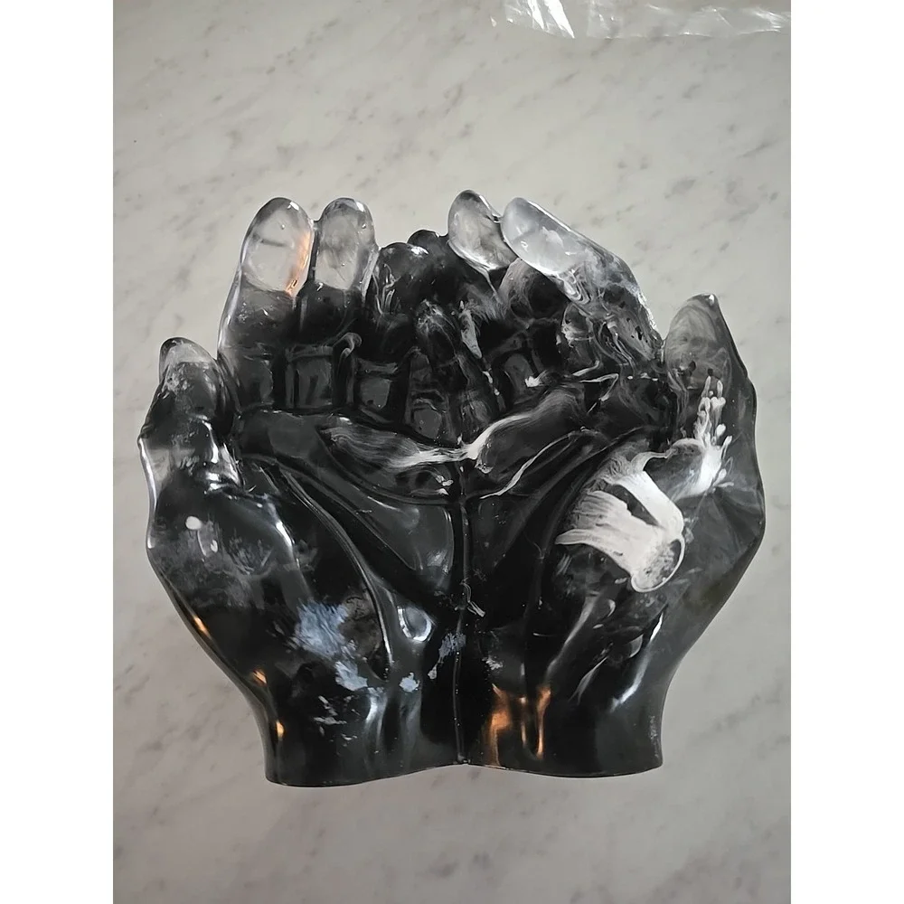 Resin Cupped Hands Black‎ And White Clear. Decoration gift . 571